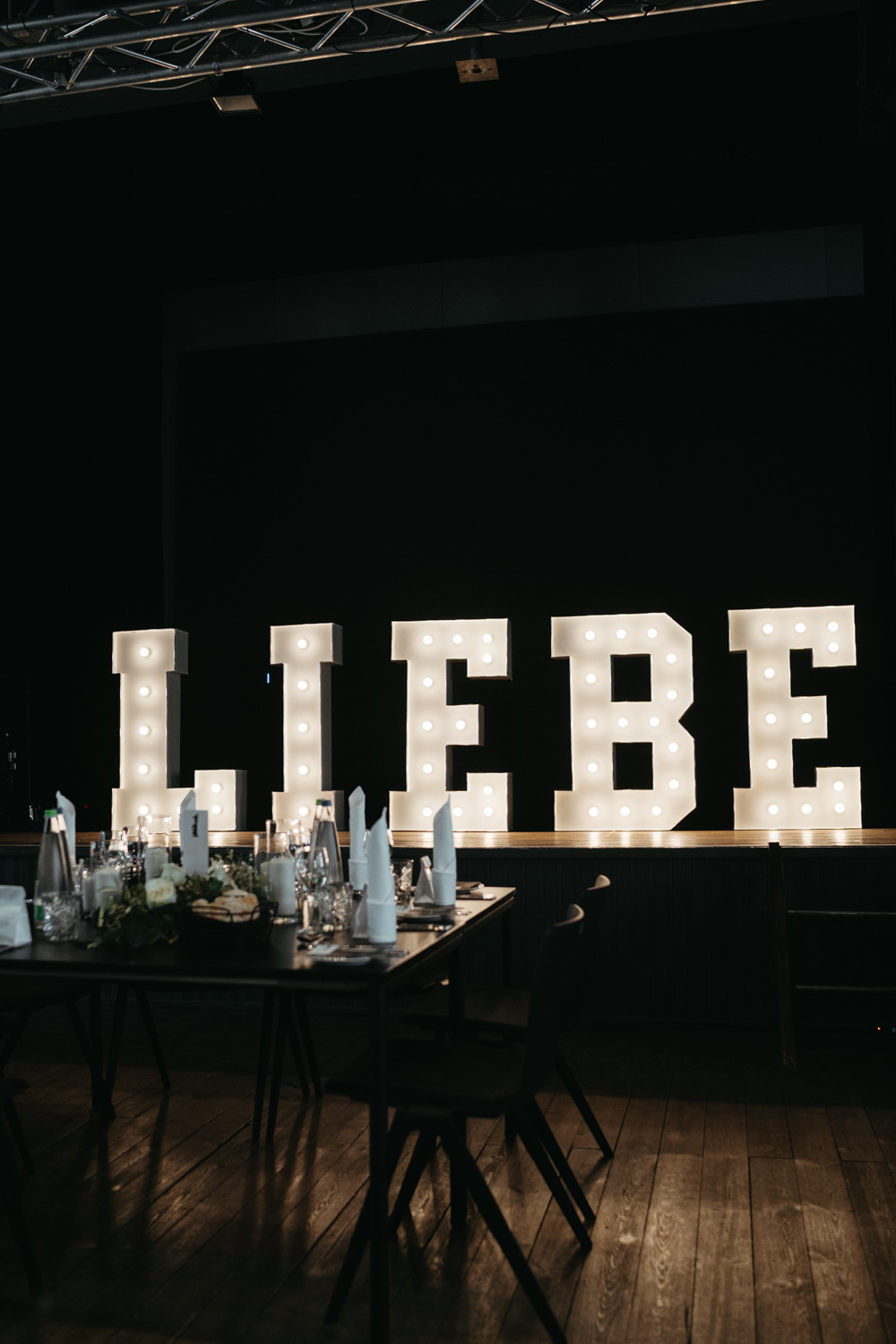 Leuchtende Buchstaben Liebe